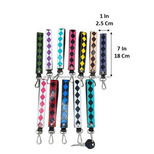 Porte-clés en cuir de vachette à carreaux OEM avec bracelet de poignet et design diamant, fermoir métallique durable, support de clés tendance – Édition Mars 2026 - Product Image 2