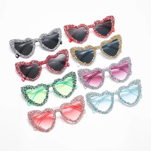 2025 Retro <b>Heart</b>-Shaped Pearl Frame Sunglasses Women Fashion Pink Eyewear Trending Men Cat Eye Sun <b>Glasses</b> Beach Shades UV400 - Product Image 6
