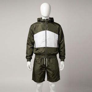 Conjunto de Sudadera con Capucha y Pantalones Cortos de Felpa Bordada Personalizada, Transpirable, 100% Algodón, Estilo Urbano, Verde y Blanco, Dos Piezas, Traje Deportivo Otoñal para Hombre - Product Image 2