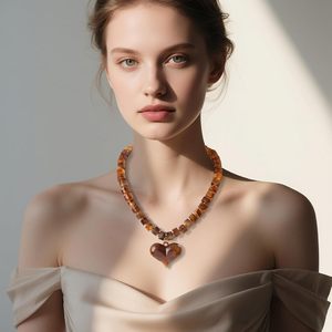 Collier pendentif en résine fait main, bijoux en résine avec fleurs réelles, collier tendance, cadeau unique pour femmes, bijoux à la mode - Product Image 3