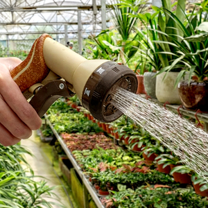 Boquilla de pulverización de plástico y corcho para limpieza de patios, diseño ergonómico de mango, patrones de pulverización variables, liberación rápida - Product Image 2