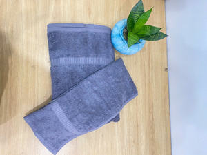 Juego de Toallas de Baño Premium 100% Algodón de Vietnam, Tejidas con Patrón de Color Sólido, Lisas y Suaves al Tacto - Product Image 3