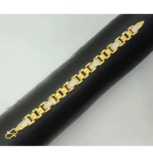 Pulsera de Oro para Hombre con Diseño de Cadena Entrelazada, Acabado Premium, Joyería Elegante y de Lujo para Uso Diario y Ocasiones Especiales - Product Image 2