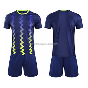 Custom Breathable Plus Size Soccer Uniform Set Blank Heat-Transfer Printing Football Jerseys Shorts for Men 100% Polyester UPF - Product Image 2