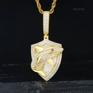 Colgante de Plata de Ley 925 Hecho a Mano con Moissanita en Forma de Escudo de Tiburón - Joyería de Moissanita Color D VVS, Colgante de Tiburón con Moissanita - Product Image 2