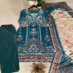 Ensemble haut et pantalon imprimé Chinon de créateur VASTRA COTTAGE avec dupatta ornée de miroirs, tenue ethnique de soirée avec micro-doublure - Product Image 6