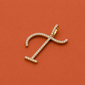 Colgante de Plata S925 con Inicial T, Hecho a Mano, con Diamante Moissanita, Regalo para Ella - Product Image 2