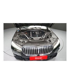 BMW 740i M Sport Sedan 2021, 66,017 km, Volante a la Izquierda, Transmisión Automática - Product Image 6