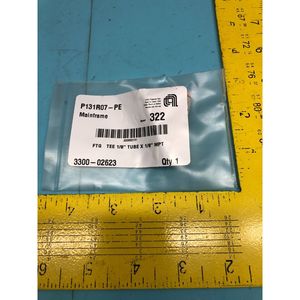 Conector en T AMAT 3300-02623 para Tubo de 1/8" x 1/8" MPT - Equipo y Piezas de Semiconductores de Confianza de Tradicción Global - Product Image 1