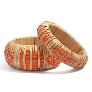 Bracelets en rotin faits à la main avec motifs colorés, bracelet bohème tendance, bijoux fins. - Product Image 5