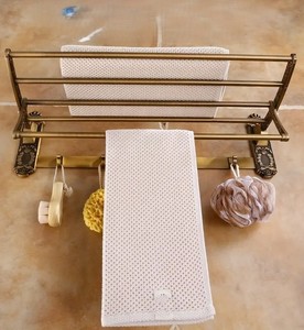 Porte-serviettes mural moderne en acier inoxydable, barre à serviettes élégante en métal pour salle de bain - Product Image 2