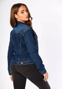 Chaqueta vaquera OEM para mujer, color azul oscuro, precio de fábrica, con bolsillos interiores y cierre de botones, diseñada para mujeres, cómoda para todas las estaciones. - Product Image 3