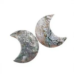 Agate mousse naturelle sculptée à la main en forme de lune, 7-8 cm, pierre précieuse verte, cristal en forme de croissant de lune, décoration d'intérieur, cadeau de fêtes - Product Image 2