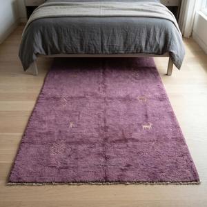 Alfombra de Lana Anudada a Mano de Alta Demanda con Patrón Floral y Textura Suave de Pelo Plano para Decoración de Sala de Estar y Dormitorio - Product Image 2