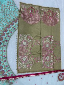 Lehenga en soie slub de qualité supérieure avec broderie au fil, travail Dori et sequins pour mariage, Diwali, fête - Prêt pour l'été - Product Image 4