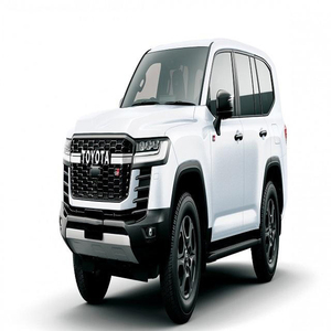 Toyota Land Cruiser Prado, SUV de alto rendimiento para conducción en desierto, montaña y ciudad con características de seguridad modernas. - Product Image 5