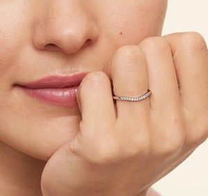 Bague en diamant synthétique certifié IGI, 1,50 ct, clarté VS1, couleur F, taille brillant rond, or blanc 14 carats, bijoux minimalistes pour elle - Product Image 4