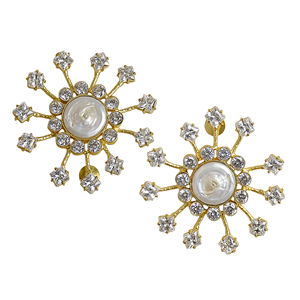 Pendientes Elegantes Chapados en Oro con Perlas y Circonitas - Pendientes Clásicos Minimalistas para Uso Diario y Regalos - Product Image 3