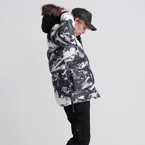Veste d'hiver longue à capuche pour homme avec garniture en fourrure, impression par sublimation, coupe-vent, rembourrée de duvet, style décontracté - Product Image 1