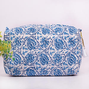 Nouvel ensemble de trousses de maquillage matelassées en coton imprimé pour femme, idéal pour les voyages, avec fermeture éclair, pochette de rangement lavable pour articles de toilette, vente en gros - Product Image 3