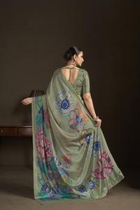 Sari indien prêt-à-porter en crêpe de soie imprimé numériquement, motif floral, avec chemisier assorti cousu - Product Image 2