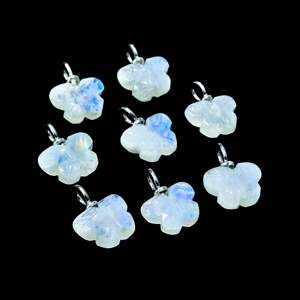 Colgante de mariposa de piedra lunar arcoíris llamativo, de plata de ley 925, tallado a mano, para la fabricación de joyas. - Product Image 3