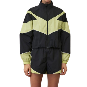 ชุดวอร์มกันลมสองชิ้นแบบมีฮู้ดและกางเกงขาสั้นสำหรับผู้หญิง  ผ้าไนลอน  ลายบล็อกสี  พร้อมโลโก้ - Product Image 4