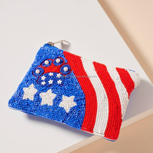 Monedero Patriótico con Cuentas de la Bandera de EE. UU., Rojo, Blanco y Azul, con Perlas y Estrellas, Mini Bolso Hecho a Mano con Cierre Magnético, Plegable y Duradero, para el 4 de Julio - Product Image 1