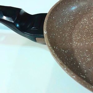 Poêles à frire en aluminium moulé sous pression HOCA certifiées BSCI, 20-28 cm, résistantes à la chaleur, antiadhésives, avec revêtement céramique et poignées soft-touch, compatibles avec tous les types de cuisinières - Product Image 2