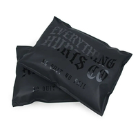 Sac d'expédition mat en polyéthylène auto-adhésif, emballage plastique personnalisé avec logo UV et spot noir
