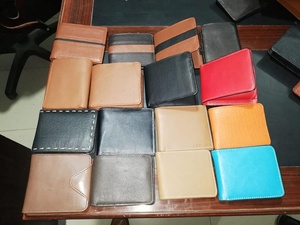 Portefeuille en cuir de vachette véritable gaufré Bison Porte-monnaie élégant pour hommes Sac à main de luxe sur mesure Durable et élégant - Product Image 6