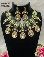 Set Perhiasan Kalung dan Anting Emas Lapis Terbaru, Desain Geometris, Imitasi Mutiara, Gaya Kundan, Tradisional India, Ukuran Sedang, untuk Pengantin