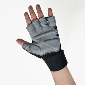 Gants de fitness directement de l'usine avec paume en silicone pour les séances d'entraînement professionnelles en salle de sport, gants d'entraînement à marque privée - Product Image 4