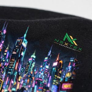 NEXTEX T-shirt unisexe en jersey de coton doux noir avec motif de l'horizon nocturne de la ville néon, col rond, décontracté - Product Image 5