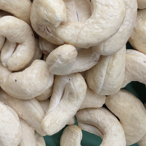 เม็ดมะม่วงหิมพานต์ราคาถูก พร้อมส่งจำนวนมาก WW180, WW240, WW320, LP เม็ดมะม่วงหิมพานต์ดิบ ปริมาณสั่งซื้อขั้นต่ำน้อย - Product Image 1