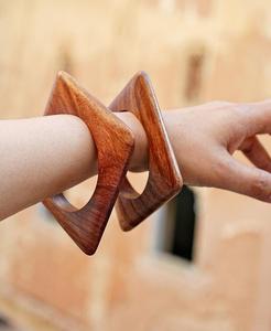 Collection Designer : Bracelets en Bois Élégants et Étanche pour Femme – Légers, Confortables et Personnalisables – Bijoux Ethniques - Product Image 3