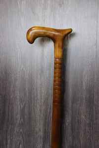 Canne et bâton de marche ronds en bois sculpté à la main, poli, style ferme moderne, écologique, pour décoration intérieure, cadeau d'Halloween et de Saint-Valentin - Product Image 3