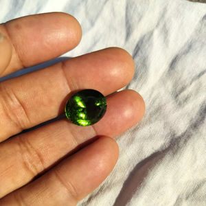 Péridot Vert Naturel Facetté, Pierres Précieuses Exclusives SHRI KRISHNA ASHIRWAD GEMS Rajasthan pour la Fabrication de Bijoux, Vente en Gros - Product Image 1