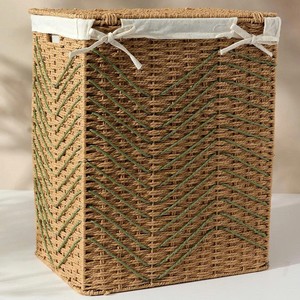 Cesto de lavandería artesanal de mimbre y junco marino con interior de lino, contenedor de almacenamiento rectangular para baño y uso hotelero - Product Image 3