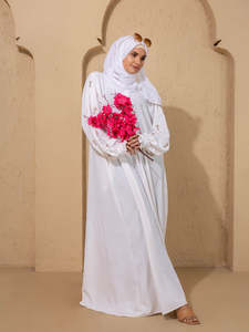 Abaya blanche brodée florale, longue, à manches longues, coupe ample, tenue modeste pour tous les jours, style Moyen-Orient, robe en coton pour femmes - Product Image 3