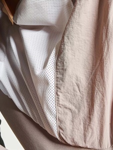 Veste coupe-vent pour femme de qualité supérieure, vente en gros, logo personnalisé, doublure en maille respirante, veste coupe-vent d'extérieur - Product Image 4