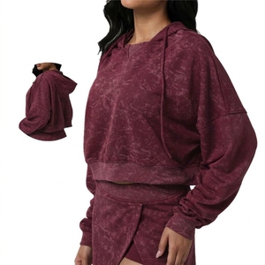 Conjunto Deportivo de Dos Piezas para Mujer, Falda de Tenis y Top con Capucha, Ropa Deportiva Transpirable, Elástica en Cuatro Direcciones, Personalizable, Otoño - Product Image 5