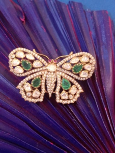 Amaira Jewels - Broche de Mariposa Vintage en Plata 925 con Cristales de Lujo, Piedras Verdes en Forma de Pera, Joyería Unisex, Regalo Hecho a Mano - Product Image 3