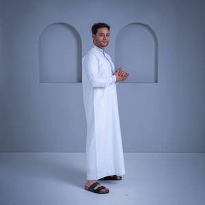 Vente en gros de Thobes pour homme, Robe islamique arabe de qualité supérieure couleur crème, Thobes élégants à manches longues, Jubba traditionnelle musulmane, tenue de prière modeste - Product Image 1