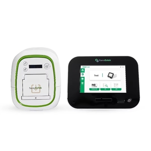 Analyseur FREND 2.0 nanoentek, dispositif POCT pour tests rapides et quantitatifs en milieu hospitalier et clinique, immunoessai chimiluminescent portable. - Product Image 3