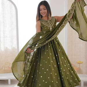 Conjunto de Vestido Anarkali de Seda Romana Premium con Bordado y Elegante Dupatta – Vestido de Fiesta para Mujer - Product Image 1