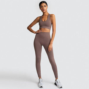 2026 Women's High Compression Seamless Gym Sports Bra Wholesale Custom Activewear Top Fitness Bra Solid Backless Yoga Sports Bra - Product Image 3