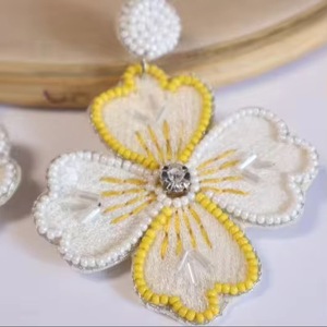 Boucles d'oreilles FLOWER en perles de rocaille vibrantes pour femmes, faites à la main, style bohème, charmantes, pour tenue décontractée - Product Image 2