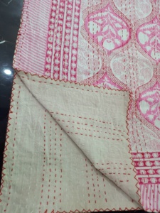 ผ้านวมกันธาพิมพ์ลายดอกไม้ชาติพันธุ์ฤดูหนาว - Product Image 4