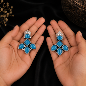 Fournisseur de Confiance – Boucles d'Oreilles Pendantes Géométriques en Zircon Plaqué Argent Oxydé avec Sertissage Clos pour Amoureux, pour Femme – Direct Usine - Product Image 3
